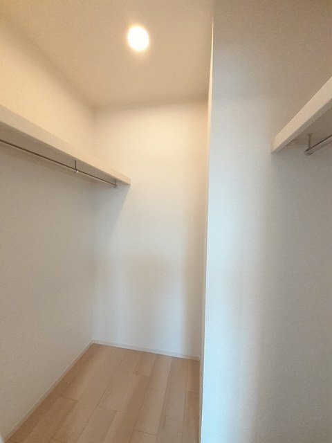 拡大写真:ルシエ 2階201のウォークインクローゼット(イメージ)
