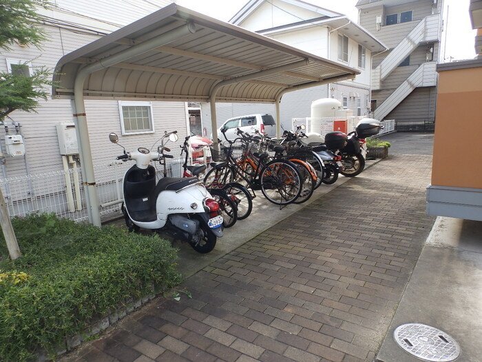 拡大写真:モナリエ・ユキ 2階203の共有部分