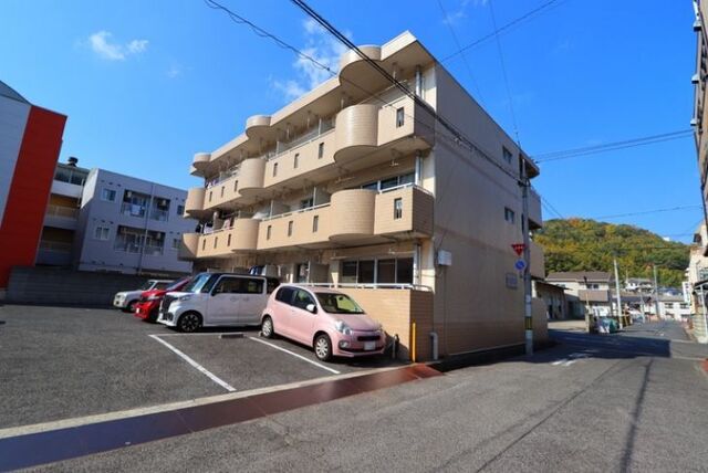 グランドキャッスル橋塚の外観