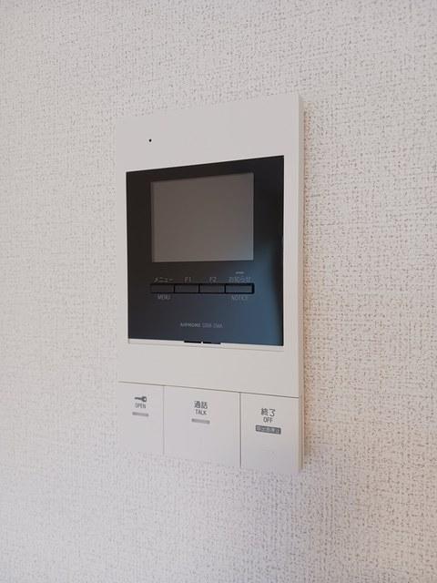 拡大写真:クロシェットIMK 3階303のカメラ付インターホン