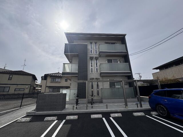 拡大写真：D-ROOM桜馬場 2階203の外観写真（昼）