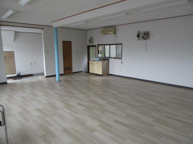拡大写真：長崎市江川町 1階のリビング