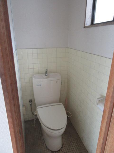 拡大写真：長崎市江川町 1階のトイレ