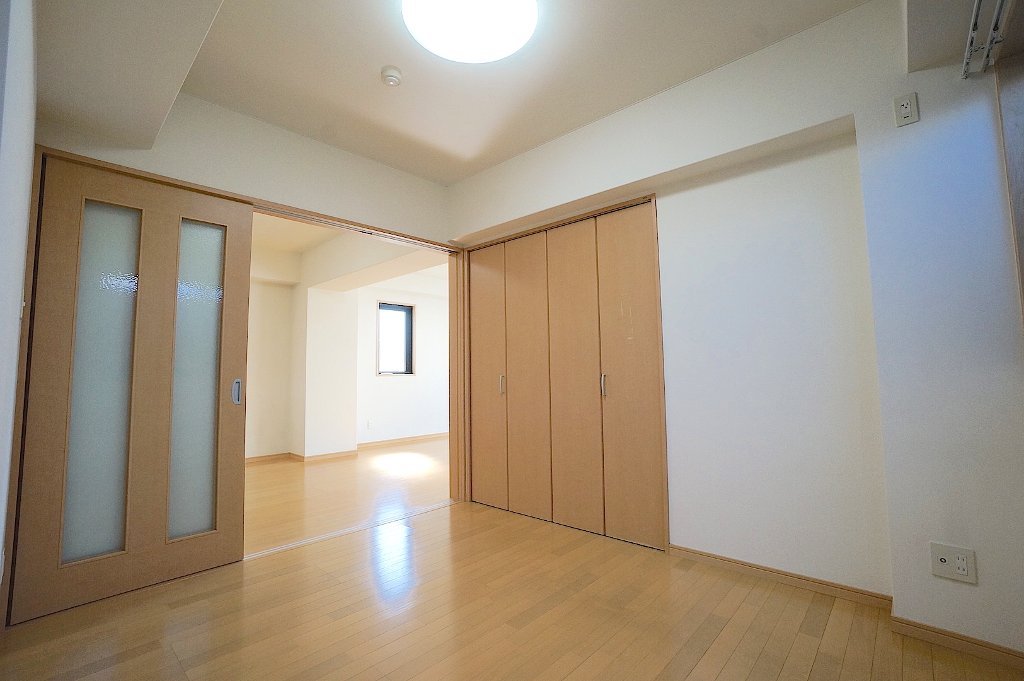 拡大写真：長崎市古川町 5階501の洋室