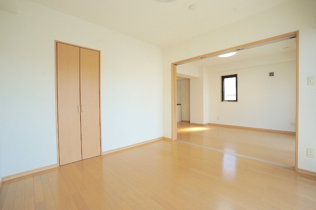 拡大写真：長崎市古川町 5階501の洋室