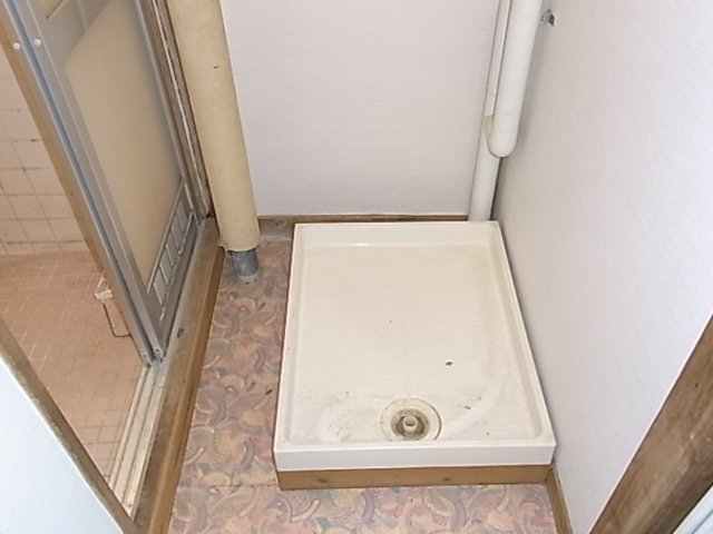 拡大写真：長崎市宿町 2階203の洗濯機置場