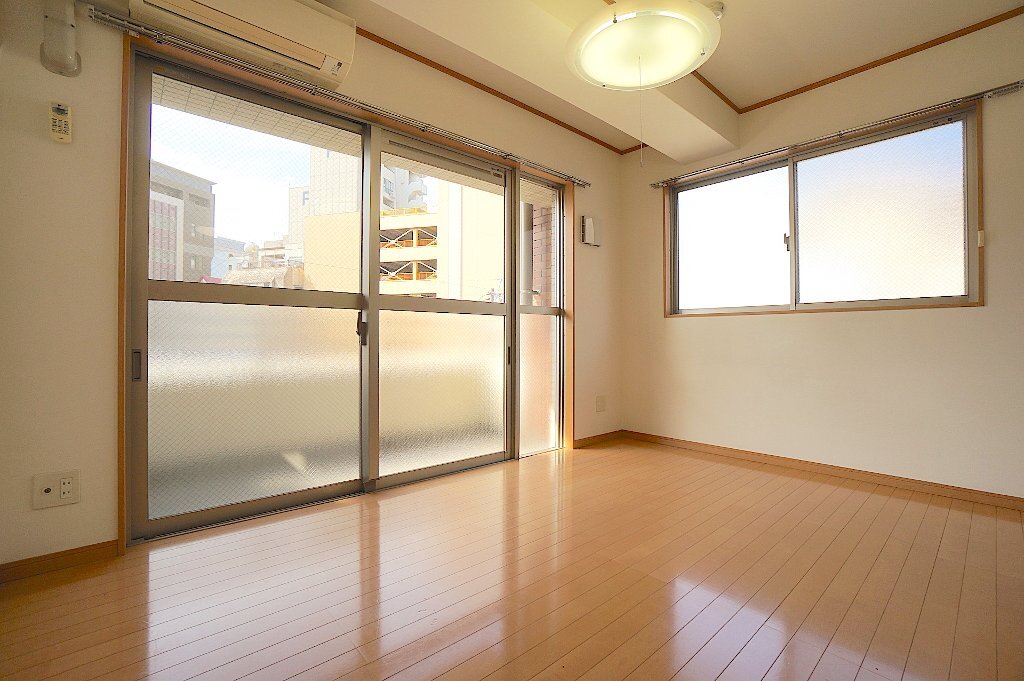 拡大写真：長崎市築町 4階402の室内