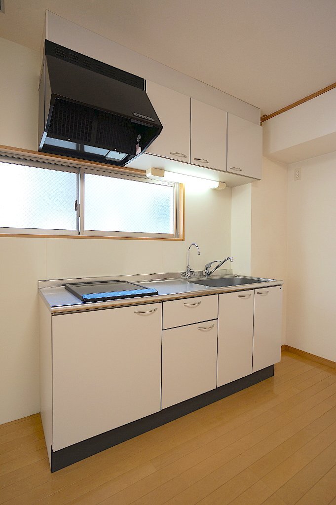 拡大写真：長崎市築町 4階402のキッチン
