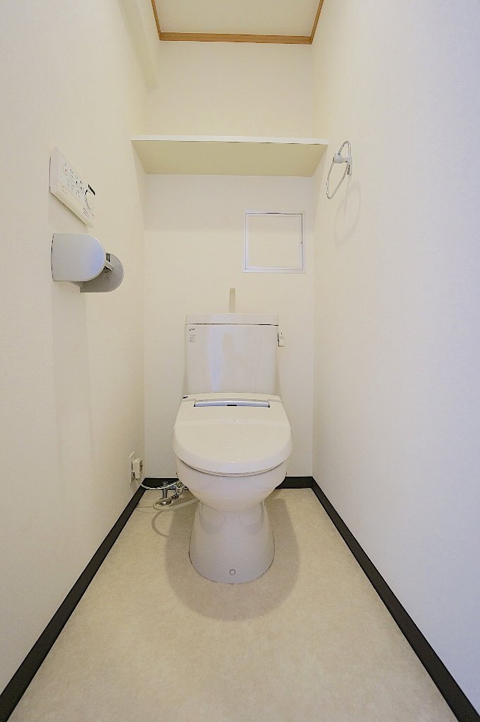 拡大写真：長崎市築町 4階402のトイレ