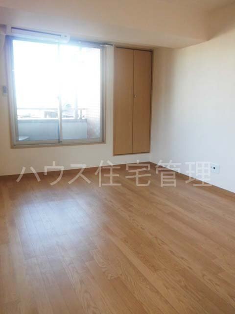 拡大写真:高槻市富田町2丁目 2階206の洋室