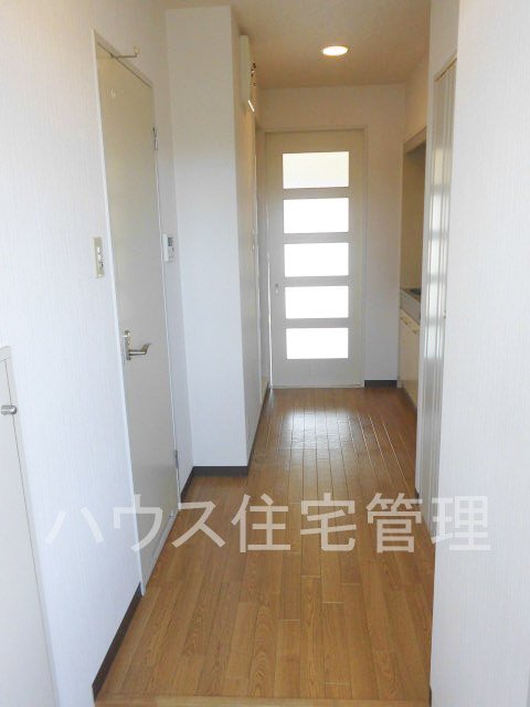 拡大写真:高槻市富田町1丁目 3階302の玄関