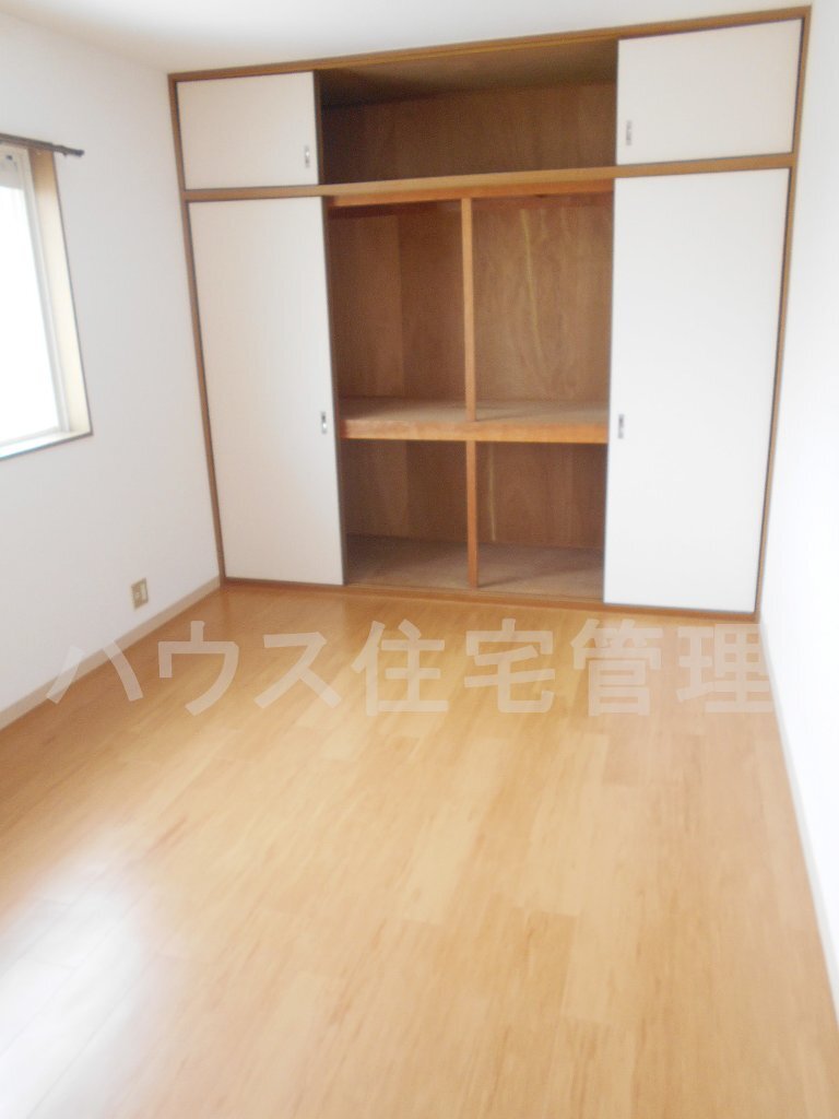 拡大写真:高槻市如是町 2階202の洋室