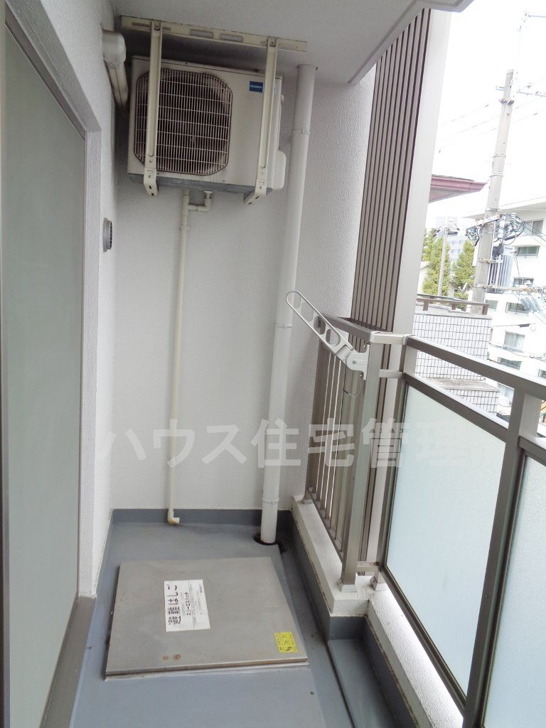 拡大写真：高槻市大畑町 3階301のベランダ