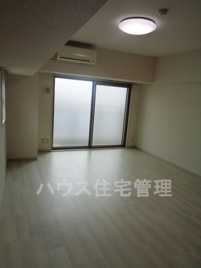 拡大写真：高槻市大畑町 3階301の洋室