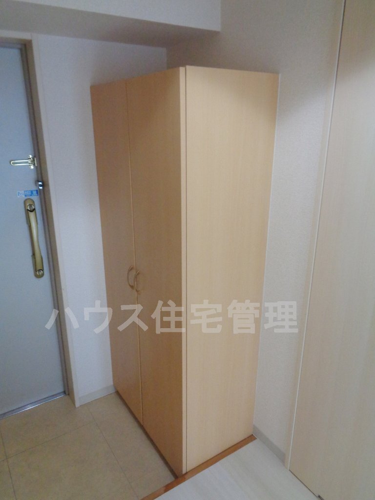 拡大写真：高槻市大畑町 3階301の下駄箱