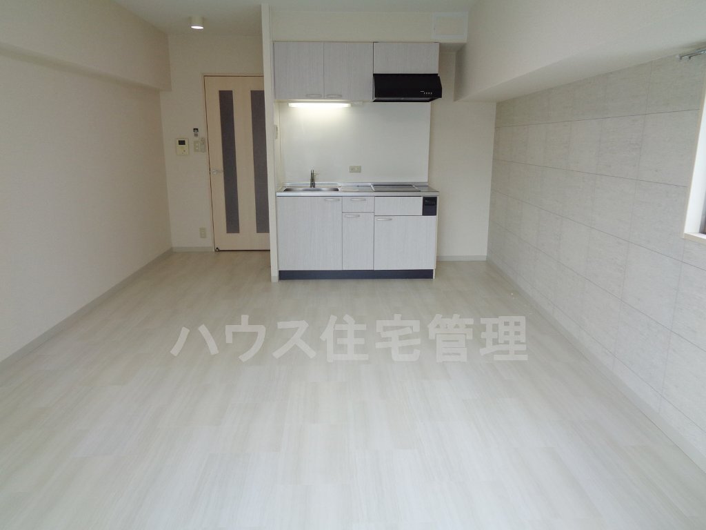 拡大写真：高槻市大畑町 3階301のリビング