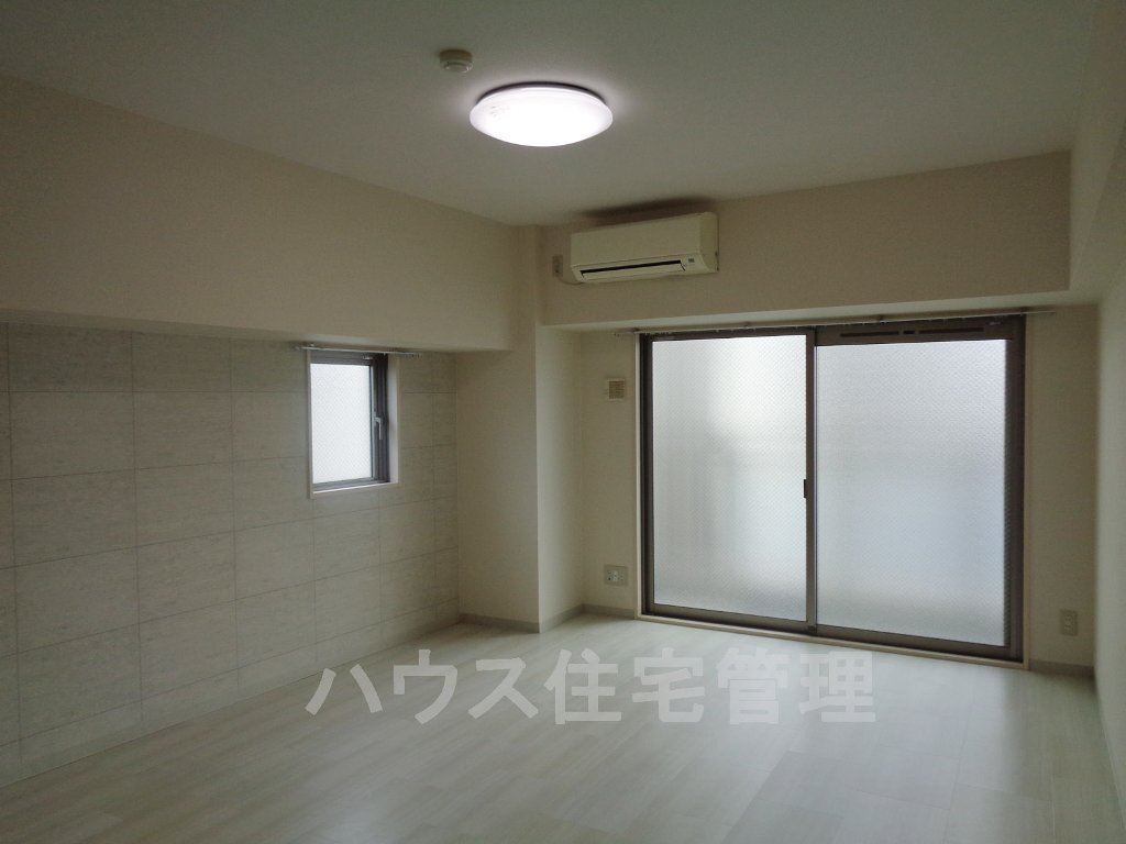 拡大写真：高槻市大畑町 3階301のリビング