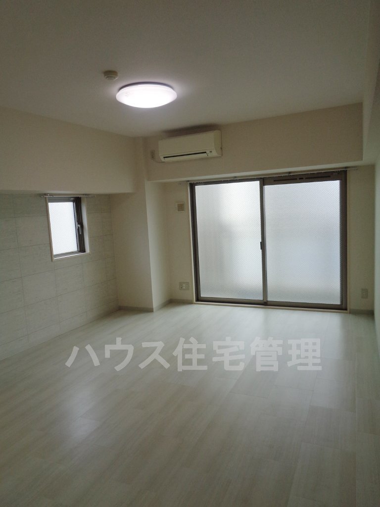 拡大写真：高槻市大畑町 3階301のリビング