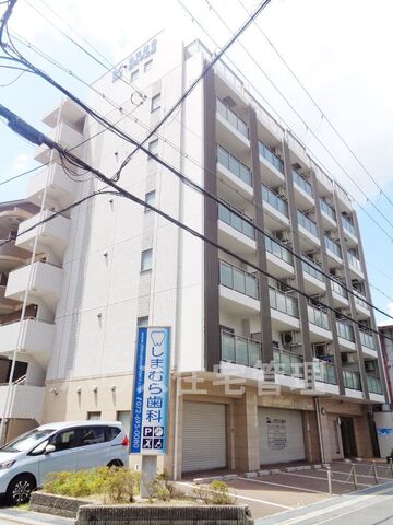 拡大写真：高槻市大畑町 3階301の外観写真（昼）
