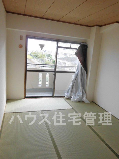 拡大写真:高槻市栄町1丁目 2階202の和室(イメージ)
