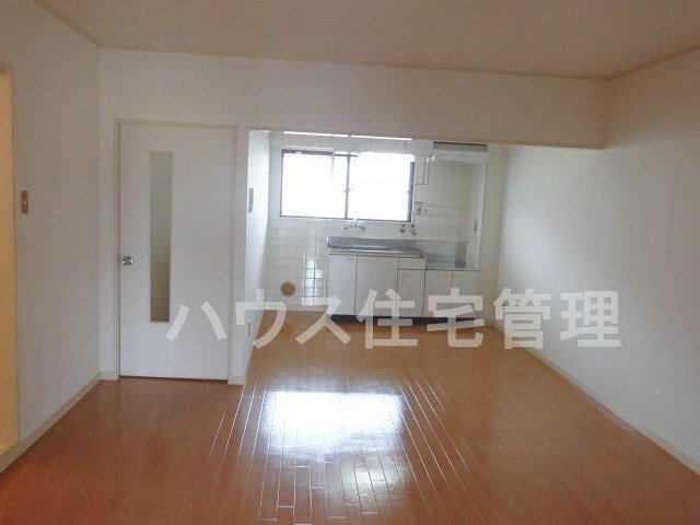 拡大写真:高槻市栄町1丁目 2階202のリビング(イメージ)