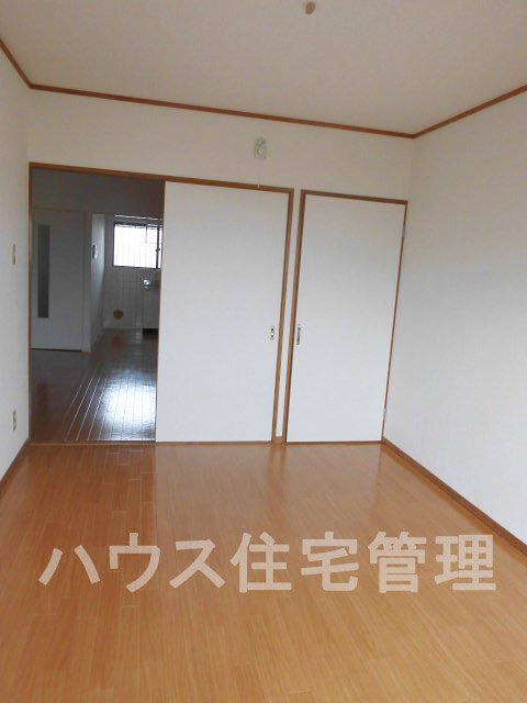 拡大写真:高槻市栄町1丁目 2階202の洋室(イメージ)