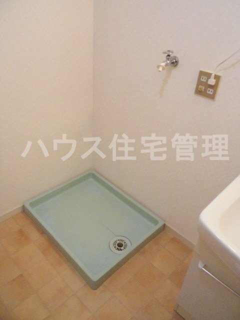 拡大写真:高槻市栄町1丁目 2階202の洗濯機置場(イメージ)
