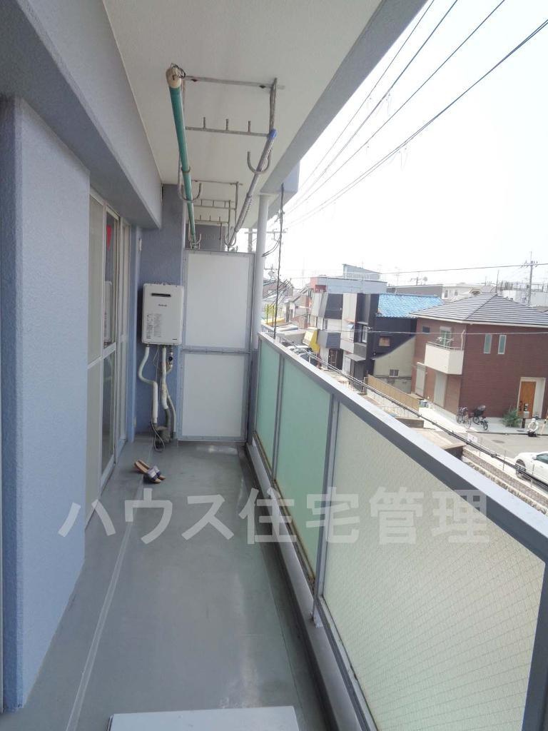 拡大写真:高槻市如是町 3階302のベランダ