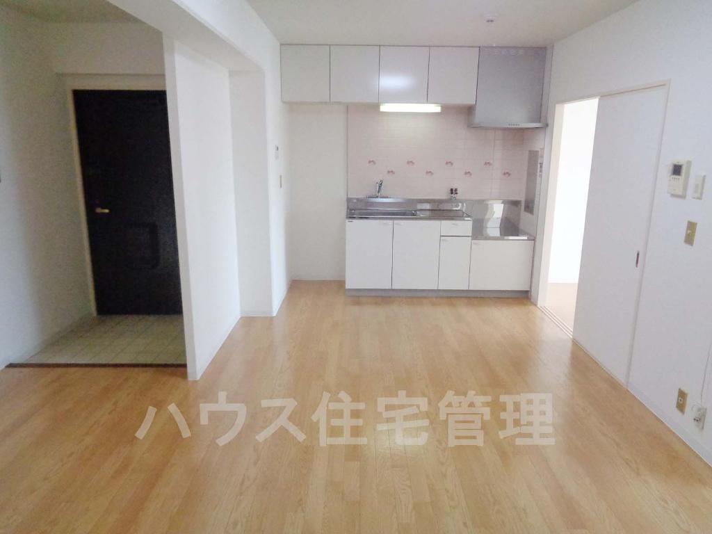拡大写真:高槻市如是町 3階302のカメラ付インターホン