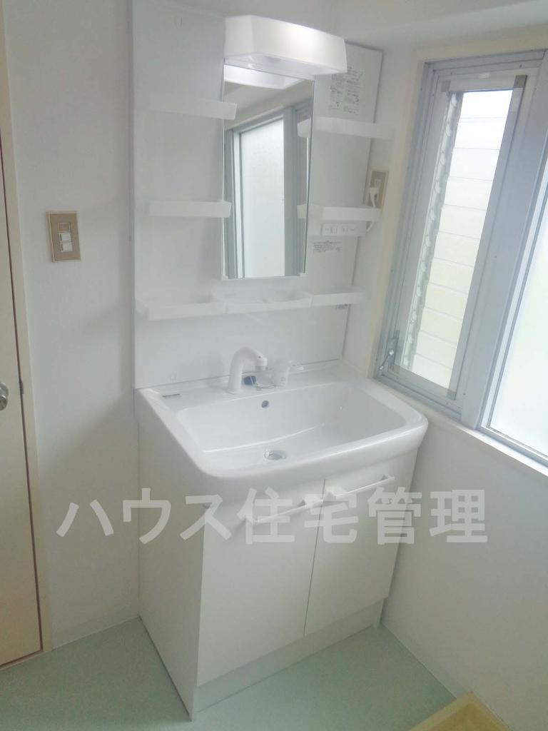 拡大写真:高槻市如是町 3階302の洗髪洗面化粧台