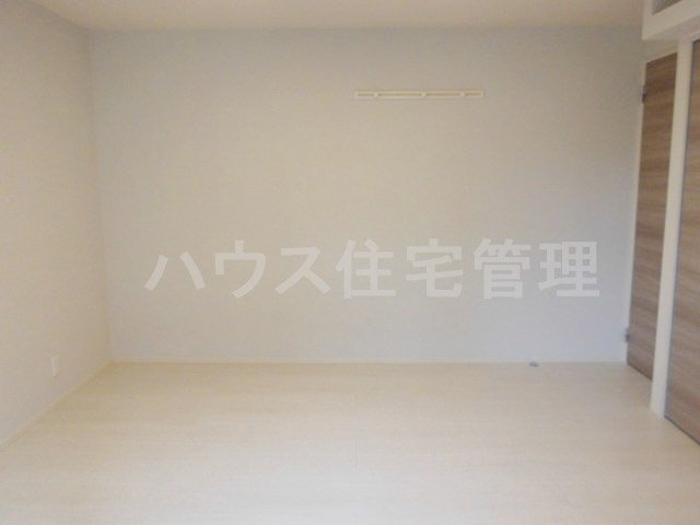 拡大写真:高槻市栄町4丁目 1階102の洋室