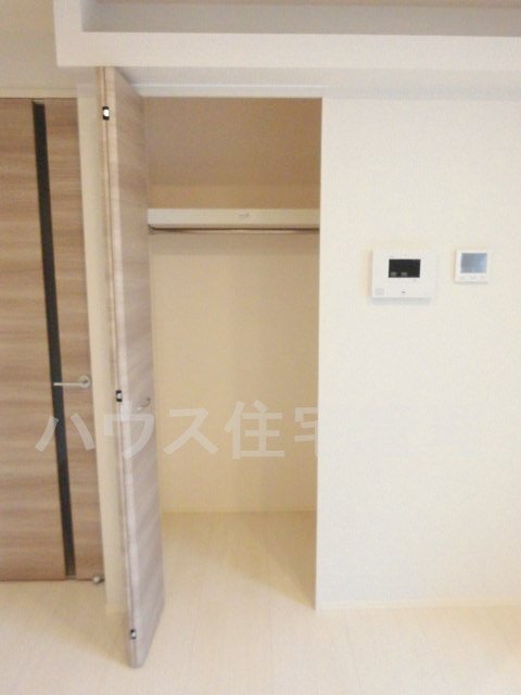 拡大写真:高槻市栄町4丁目 1階102のカメラ付インターホン
