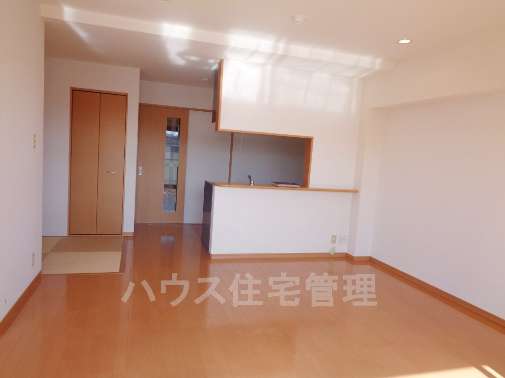 拡大写真:高槻市大冠町2丁目 2階202のカメラ付インターホン