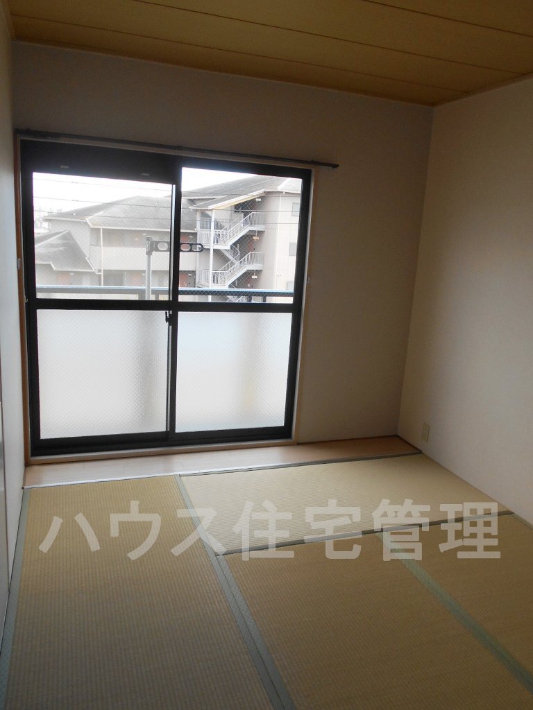 拡大写真:高槻市氷室町1丁目 2階202の和室
