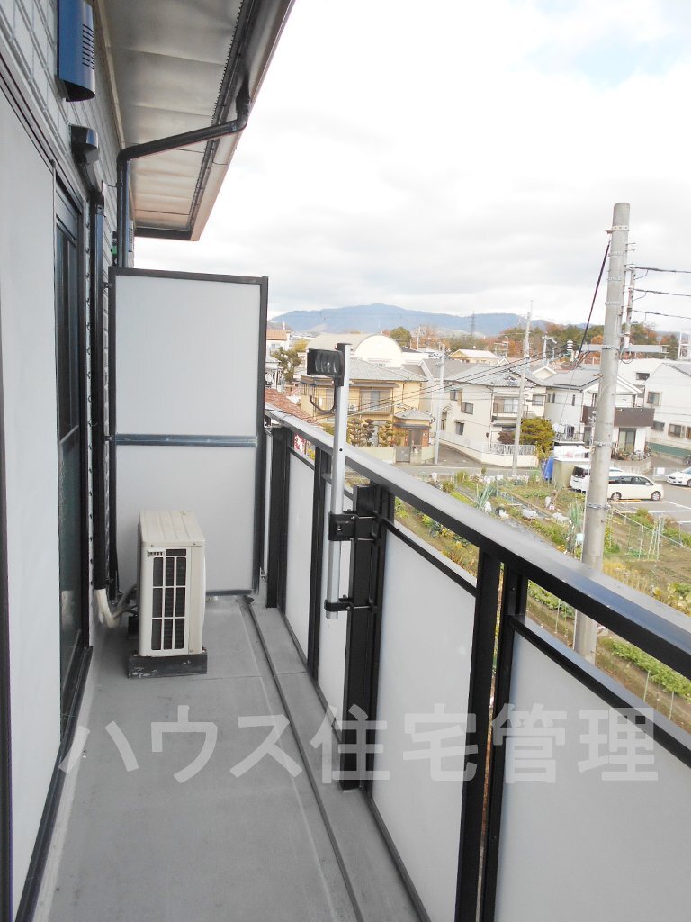 拡大写真:高槻市氷室町1丁目 2階202のベランダ