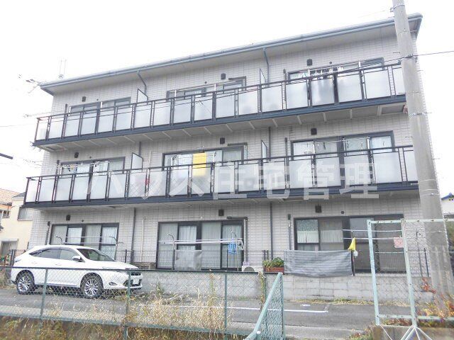 拡大写真:高槻市氷室町1丁目 2階202の外観写真(昼)
