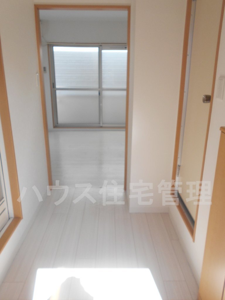 拡大写真:高槻市今城町 3階305の玄関