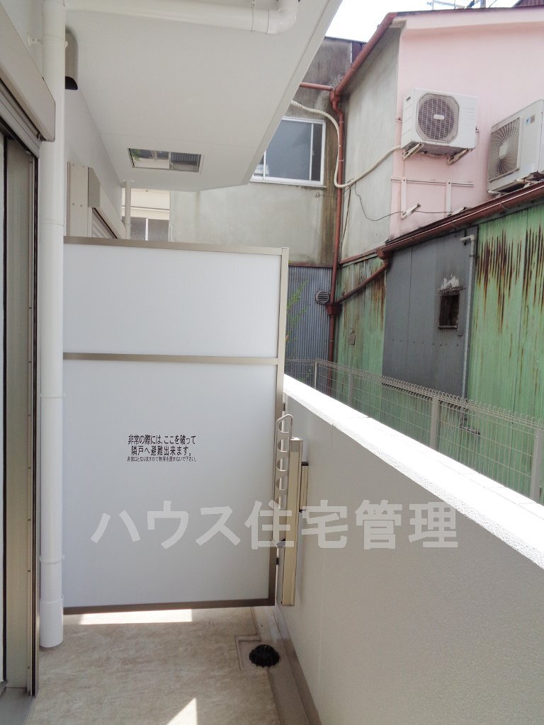 拡大写真:高槻市北園町 7階702のベランダ