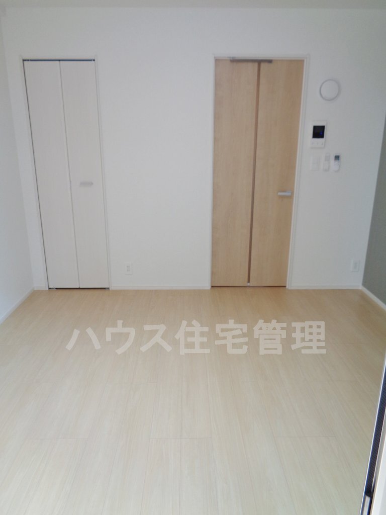 拡大写真:高槻市北園町 7階702の洋室
