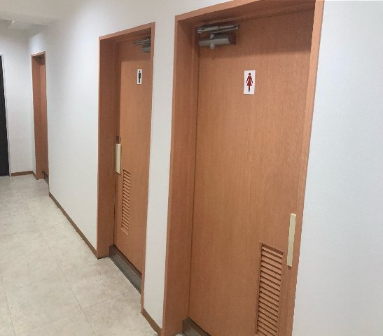 拡大写真:アメニティ夢Ⅲ 【内装事務所仕様/府道沿い】 203のトイレ
