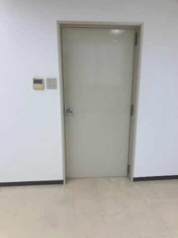 拡大写真:アメニティ夢Ⅲ 【内装事務所仕様/府道沿い】 203の室内