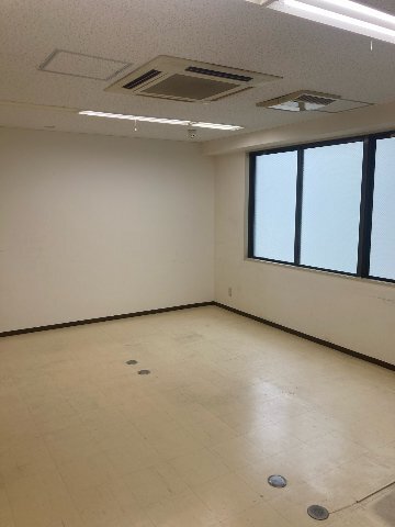 拡大写真:アメニティ夢Ⅲ 【内装事務所仕様/府道沿い】 203の室内