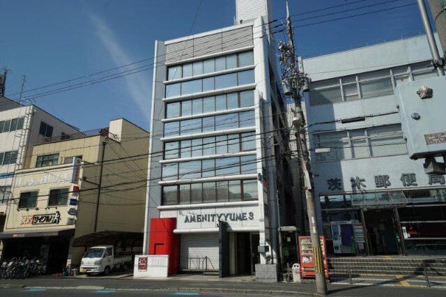 アメニティ夢Ⅲ 【内装事務所仕様/府道沿い】の外観
