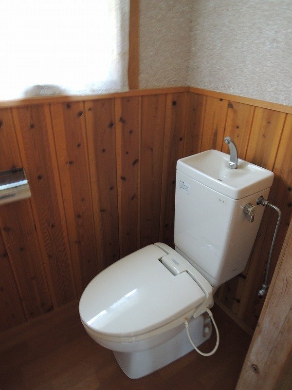 拡大写真:宇和島市賀古町1丁目 002のトイレ(イメージ)