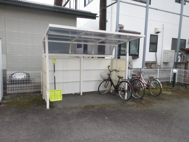 拡大写真：山形市宮町４丁目 1階102の自転車置き場
