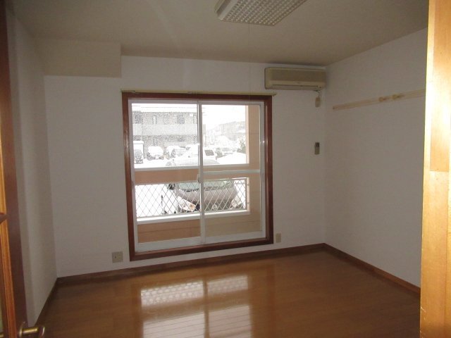 拡大写真：山形市千歳１丁目 1階102のベランダ