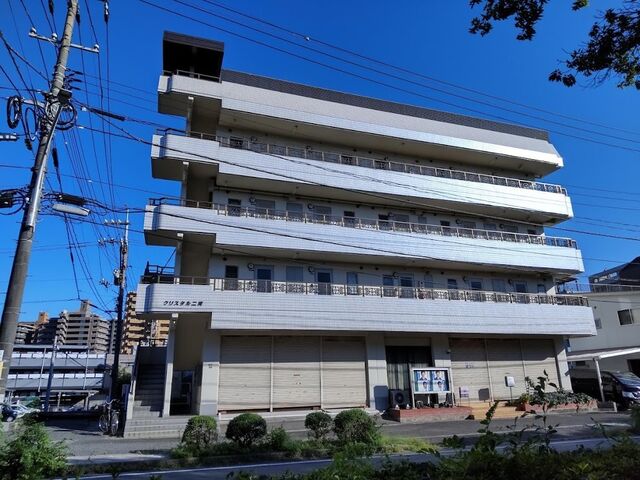 拡大写真：クリスタル二河 2階402の外観写真（昼）
