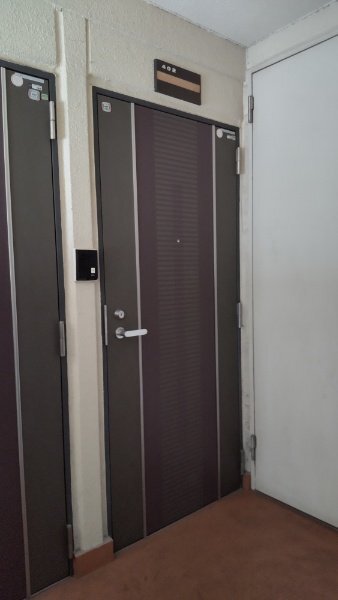 拡大写真:コーポ創備 4階402の玄関