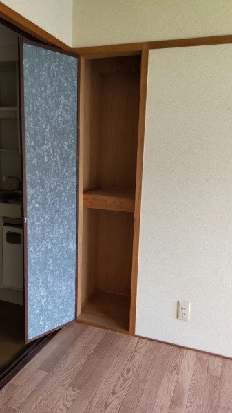 拡大写真:コーポ創備 4階402の収納