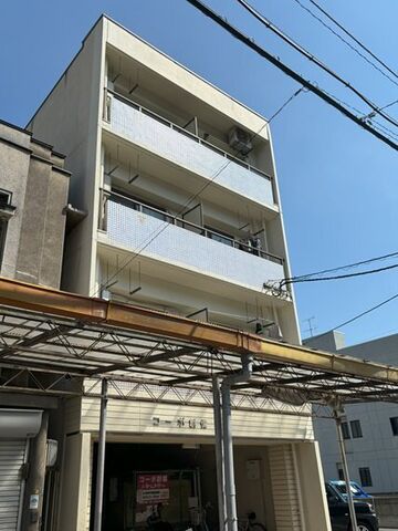 拡大写真：コーポ創備 4階402の外観写真（昼）